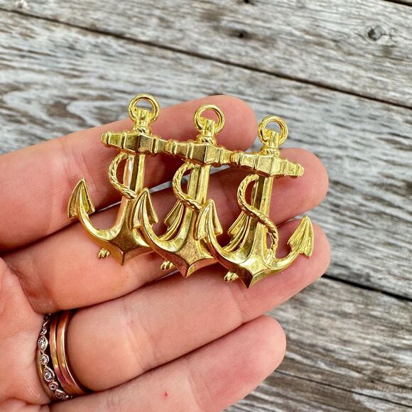 Vintage Jewelry Gold Tone Anchor Brooch 3 anchor jewelry - Picture 1 of 2
